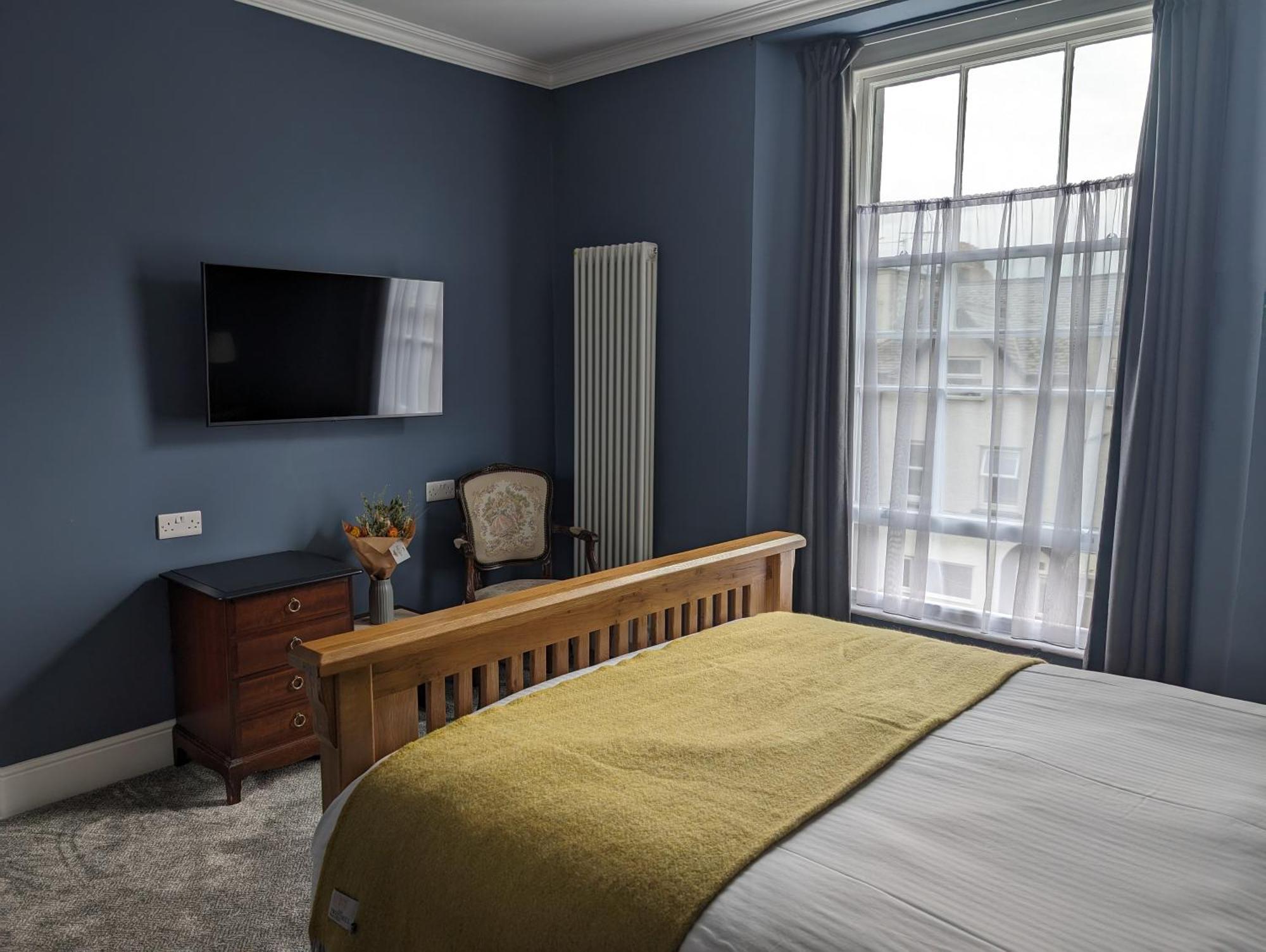 Bed and Breakfast The Chelsea Лландидно Экстерьер фото