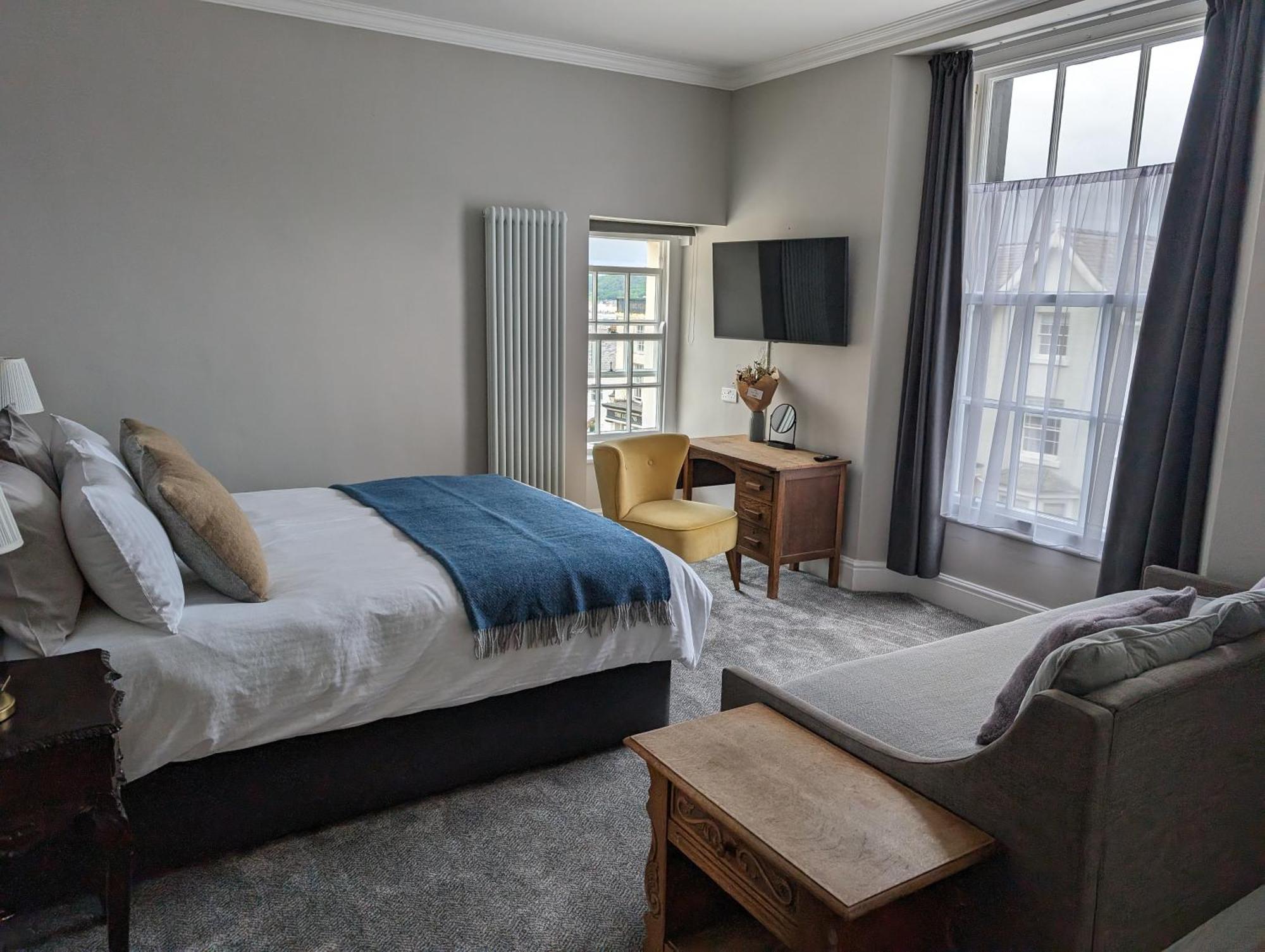 Bed and Breakfast The Chelsea Лландидно Экстерьер фото