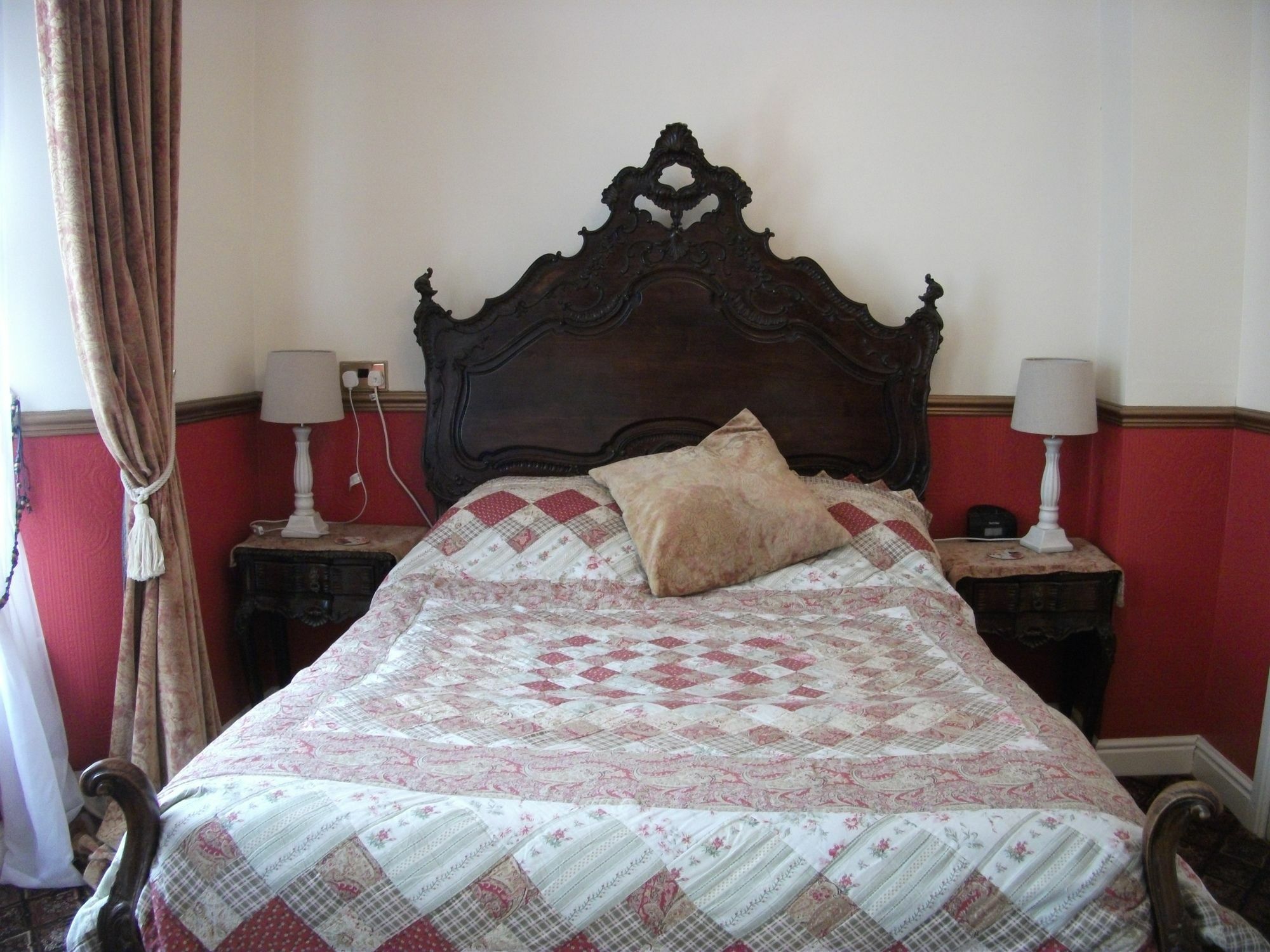 Bed and Breakfast The Chelsea Лландидно Экстерьер фото