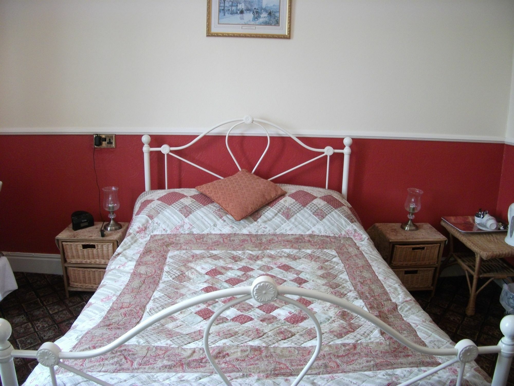 Bed and Breakfast The Chelsea Лландидно Экстерьер фото